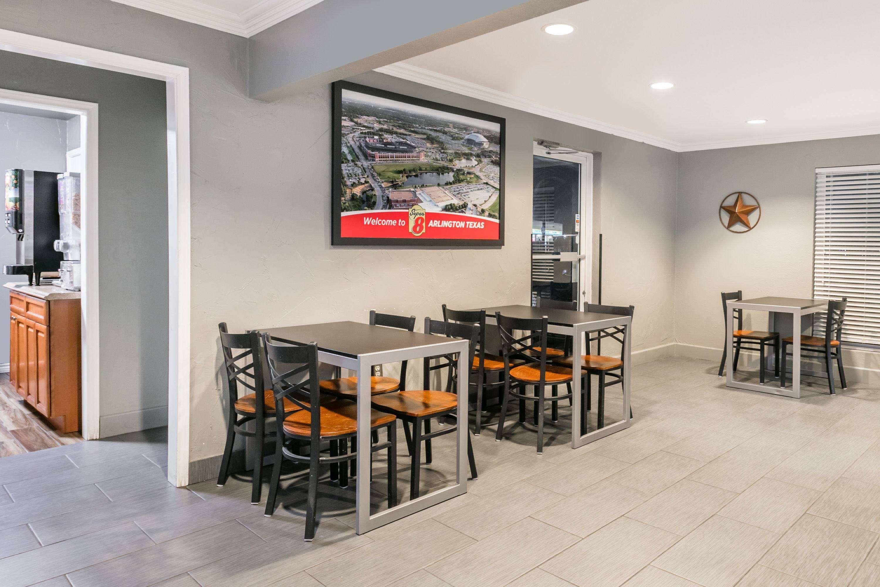 Super 8 By Wyndham Arlington Near At&T Stadium Ngoại thất bức ảnh